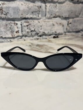 Vintage Black Cat Eye Sunglasses - Women Accessories